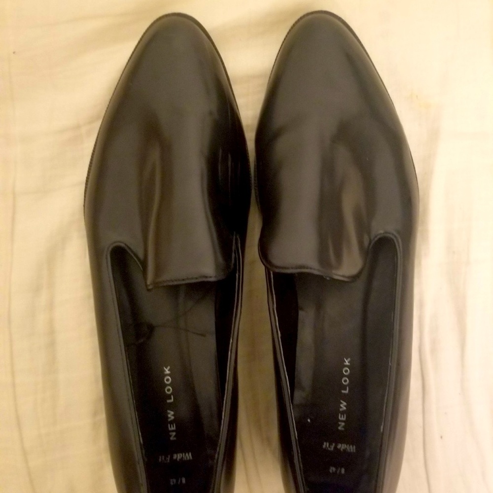 Black flats